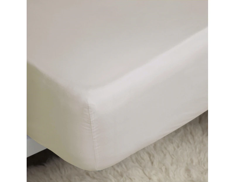 Belledorm Easycare Percale Deep Fitted Sheet (Ivory) - BM172