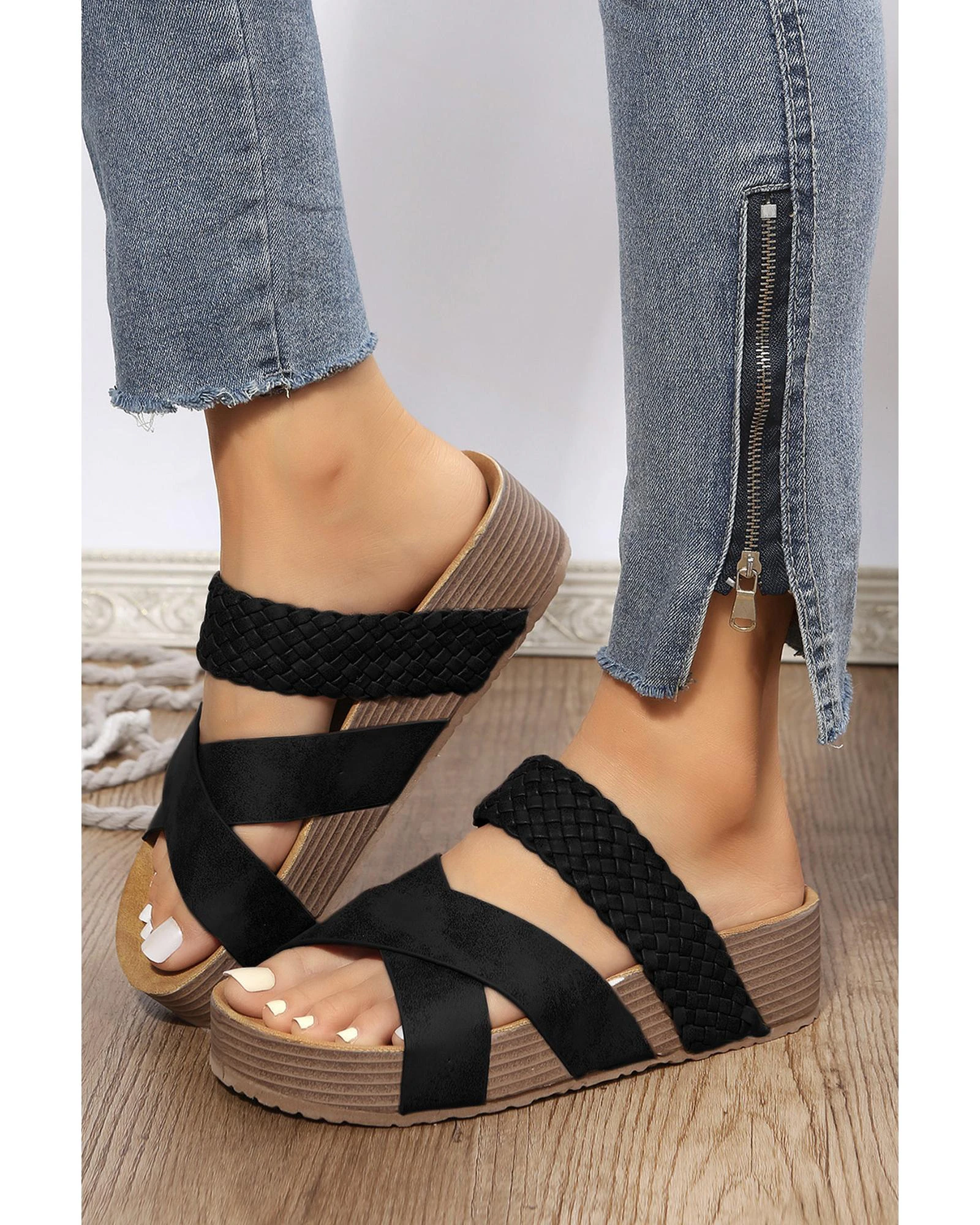 Azura Exchange Braided Detail Criss Cross Platform Slippers - Black