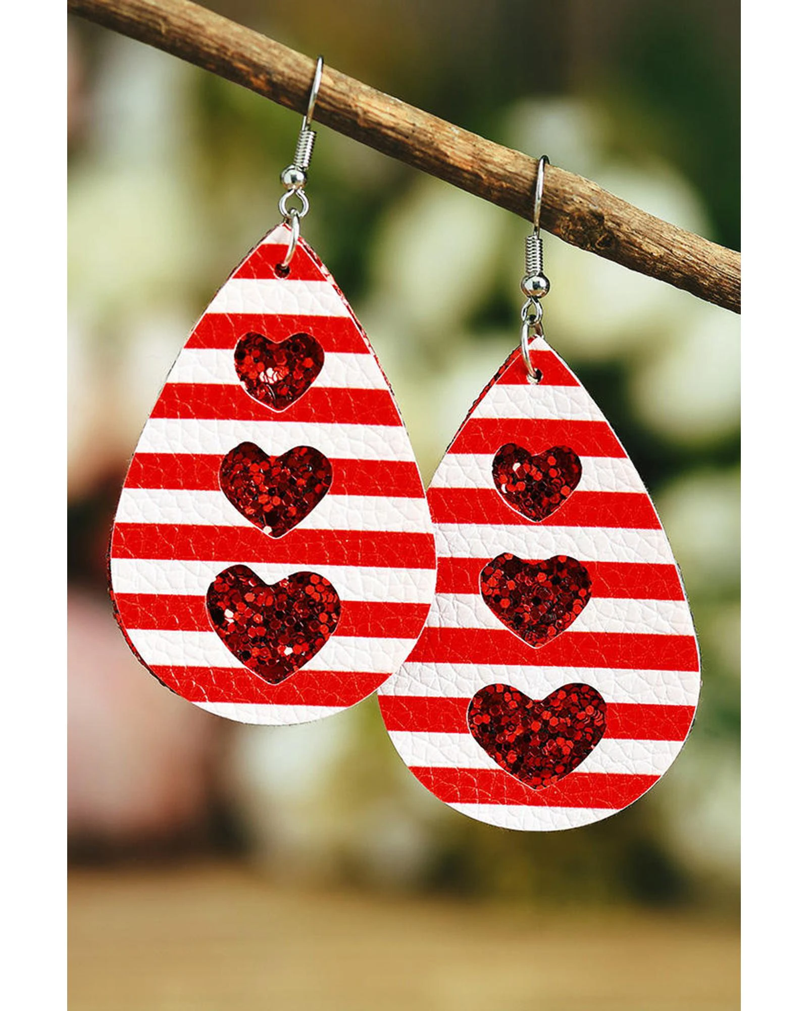 Azura Exchange Striped Sequin Heart PU Leather Drop Earrings - Red