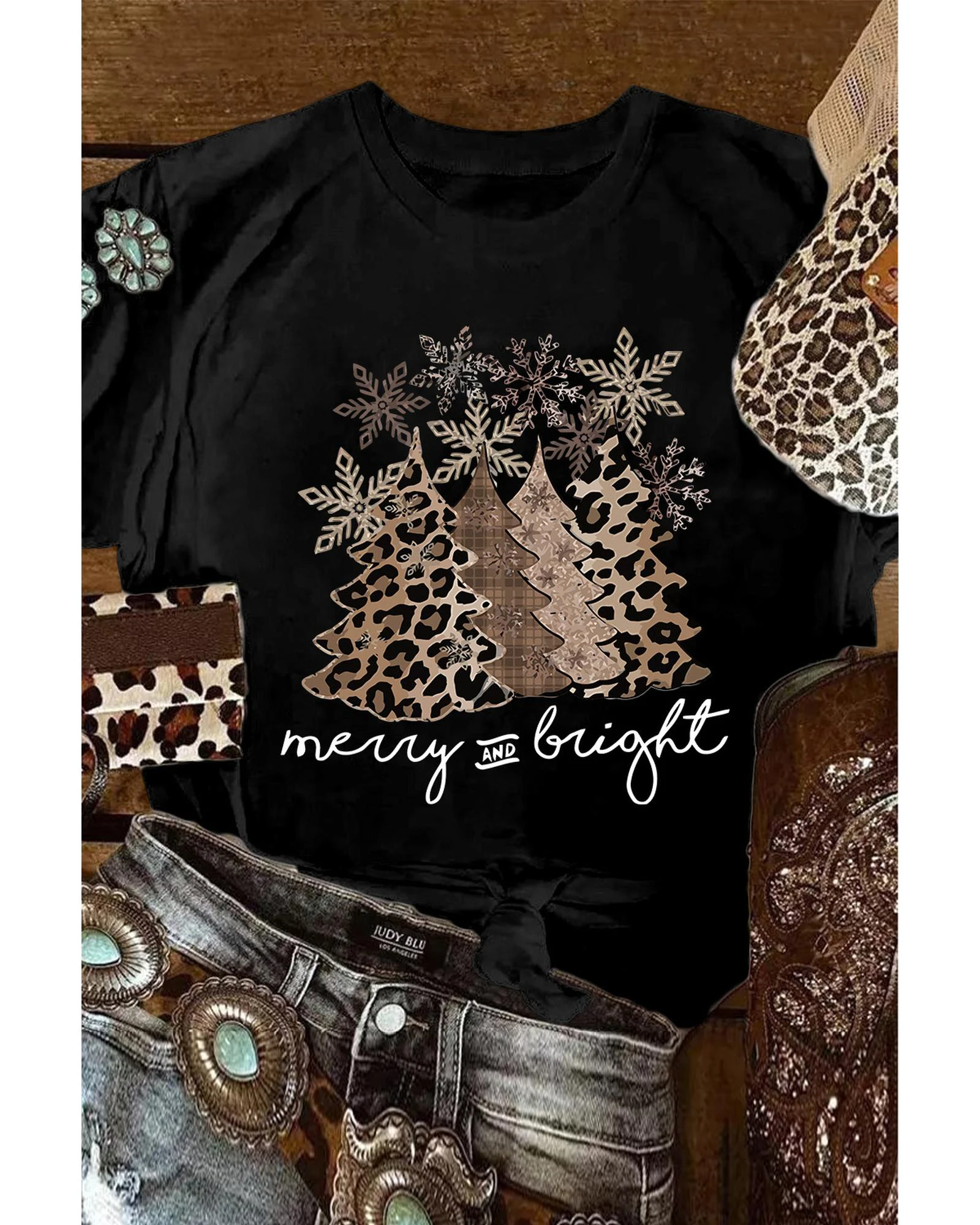 Azura Exchange Leopard Christmas Tree Graphic Print T-Shirt - Black