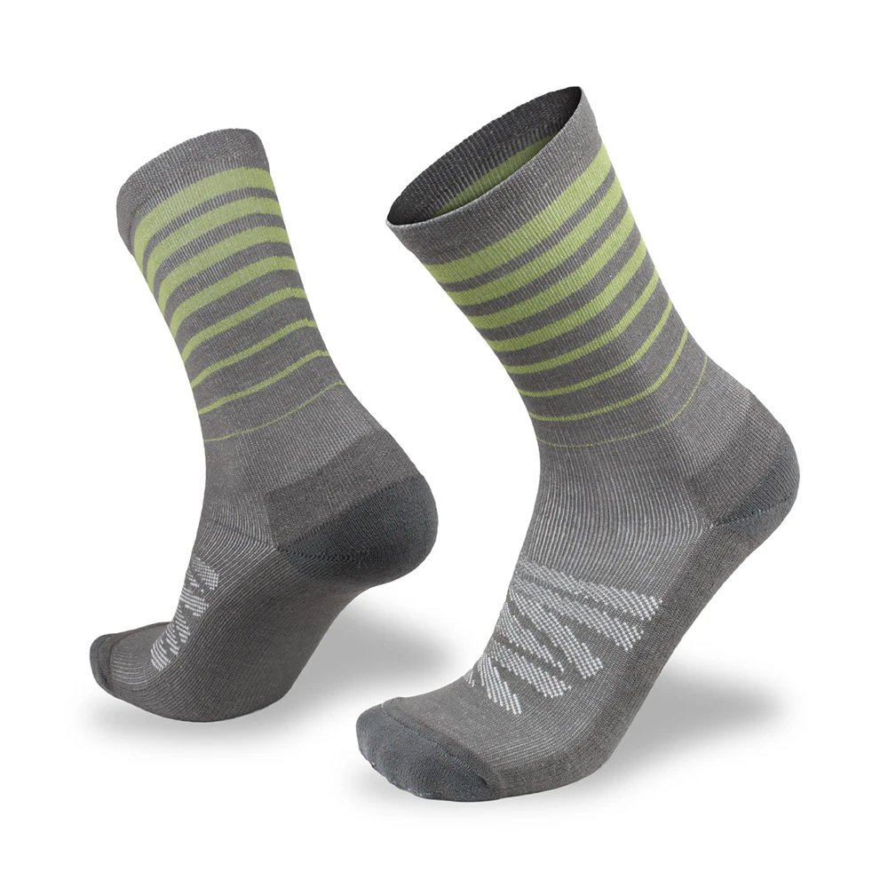 Wilderness Wear Active Sports/Multisport Charcoal Khaki Bamboo Socks Men - Charcoal Khaki