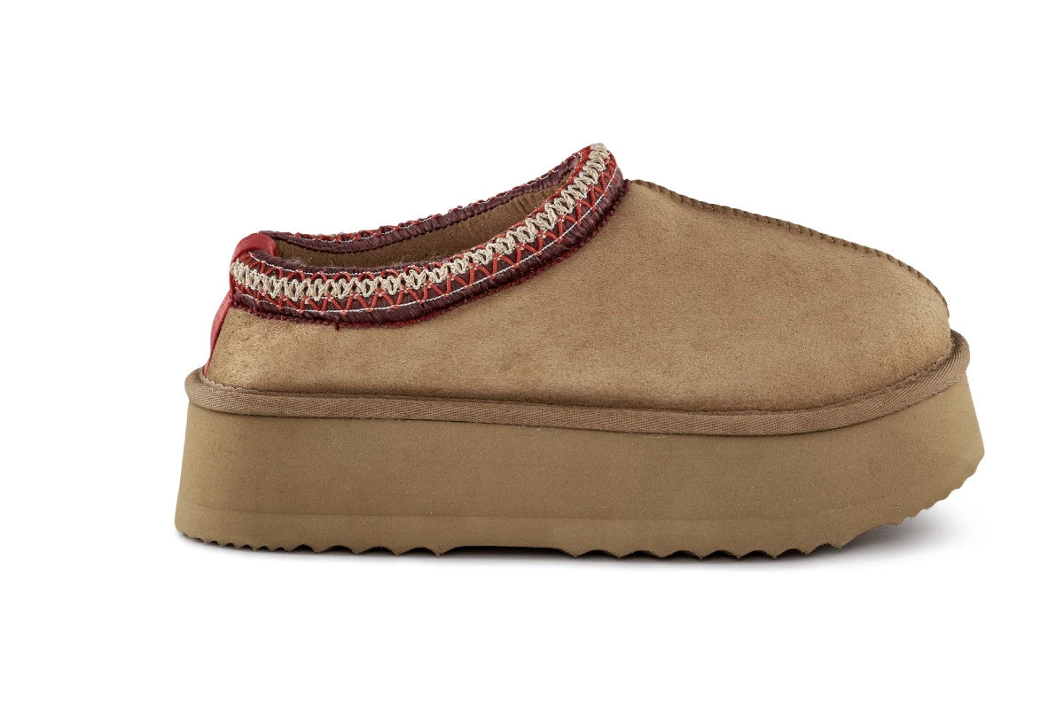 UGG Outback Maddie Slip On Boot  - Chestnut