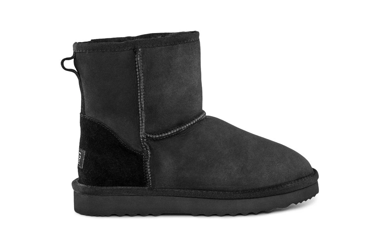 UGG Outback Premium Double Face Sheepskin Short Classic Boot  - Black