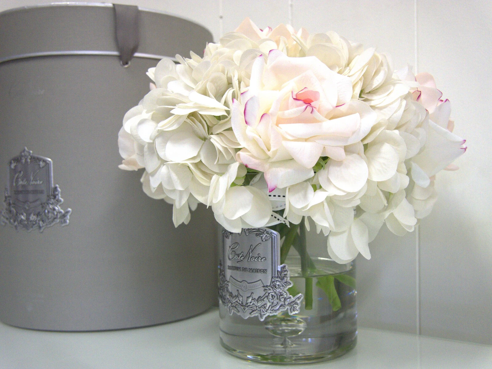 Cote Noire Grand Bouquet with Blush Roses & White Hydrangeas Limited Edition LRHS02