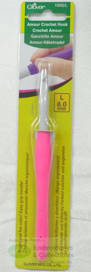 Clover Amour Crochet Hook, Easy Grip Elastomer Handle, 8.0mm #1055/L