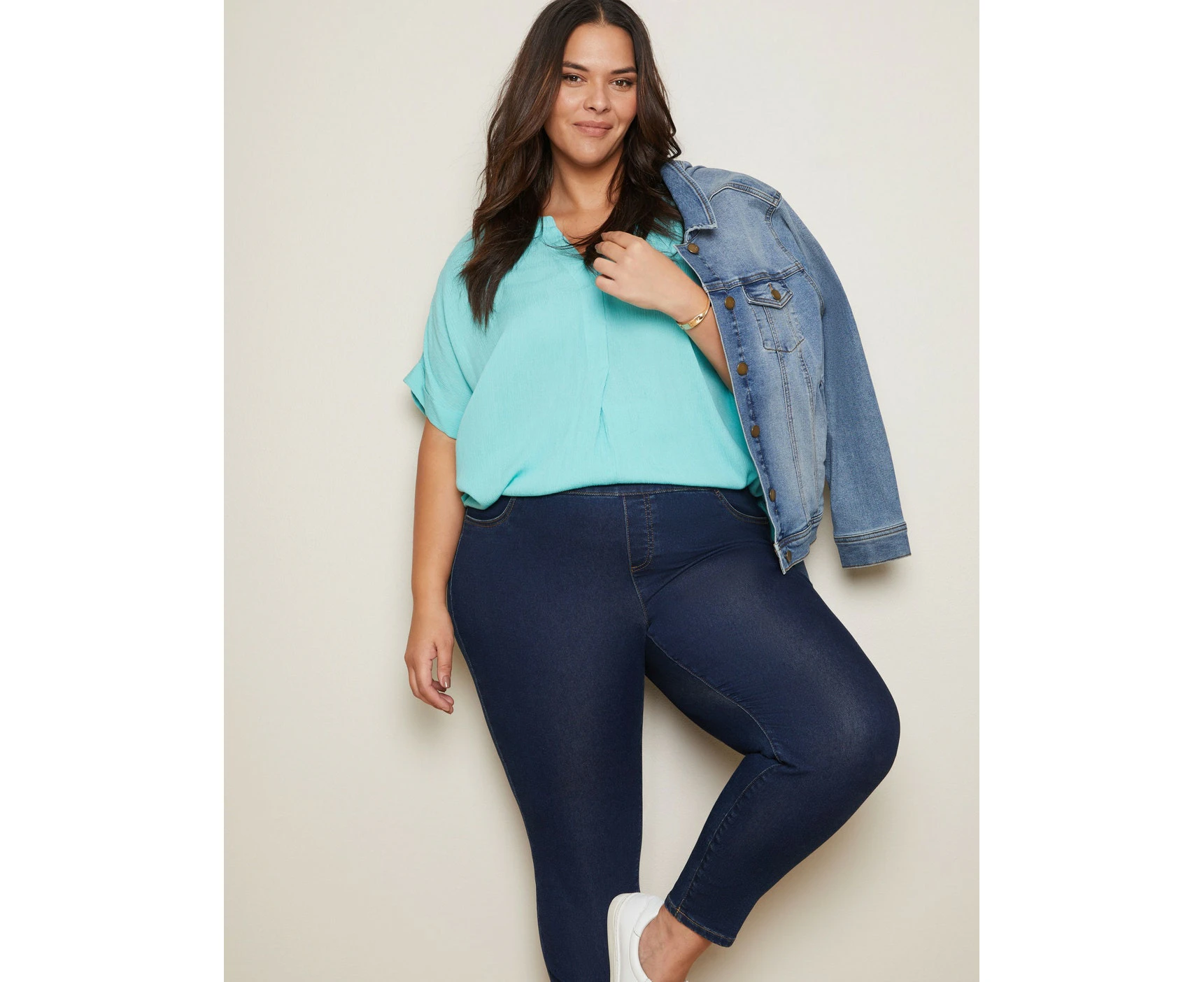 AUTOGRAPH - Plus Size - Womens Summer Tops - Blue Blouse / Shirt - Smart Casual - Turquoise - Relaxed Fit - Elbow Sleeve - V Neck - Cropped - Woven