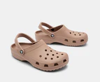 Crocs Unisex Classic Clogs - Latte