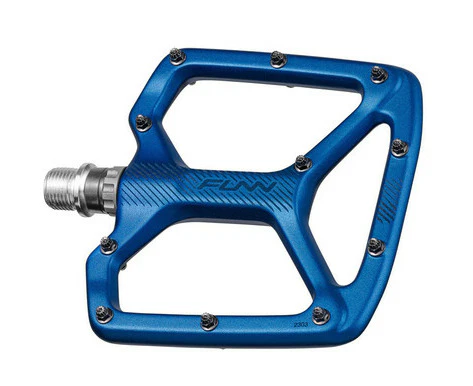 FUNN Python V2 Blue Flat Pedal Incl. Long Pins