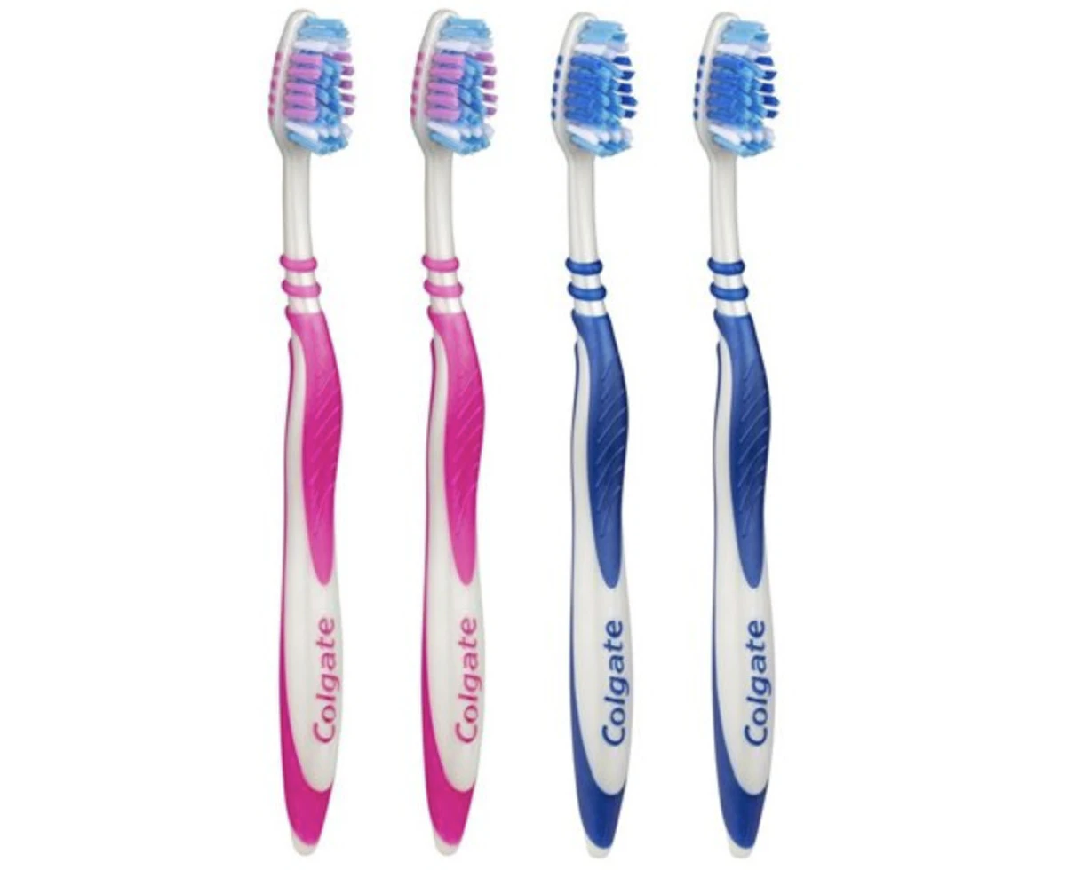 Colgate Clean Soft Manual Toothbrush Zigzag Soft V Shape - 1 Pack of 4