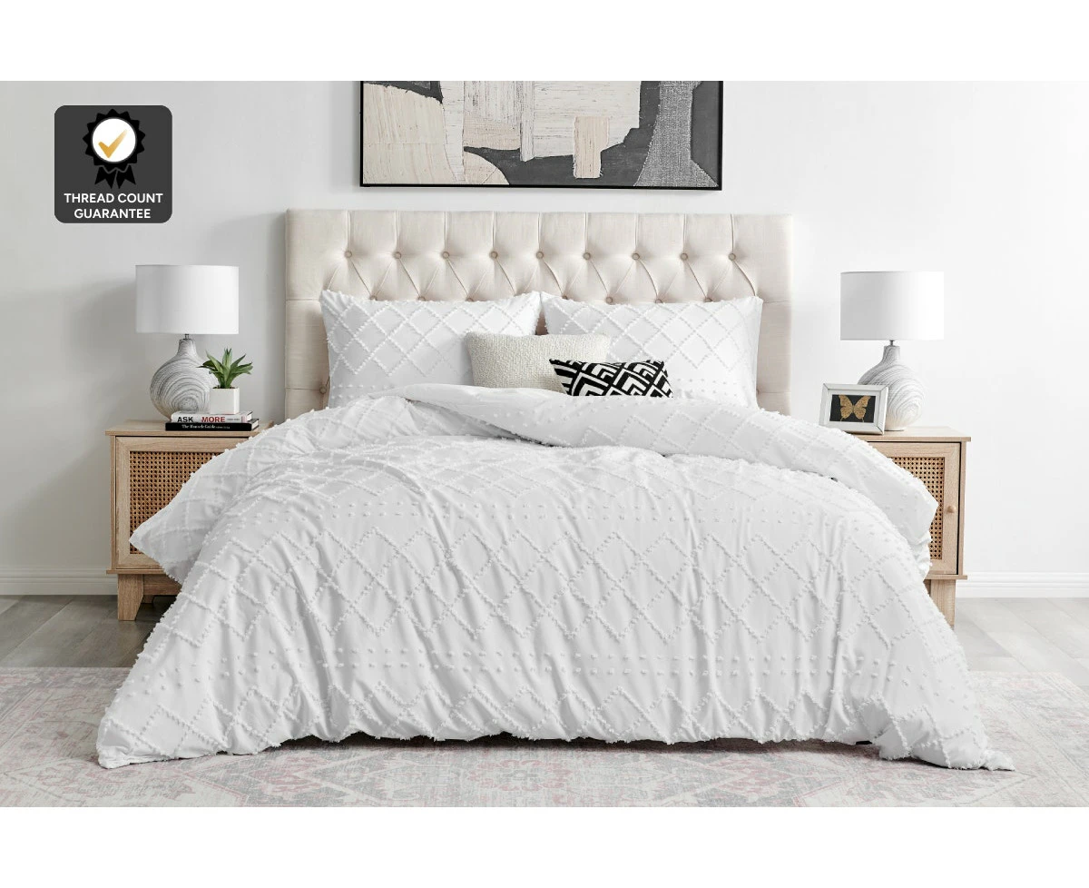 Ovela Tilly Tufted Quilt Cover Set (White)