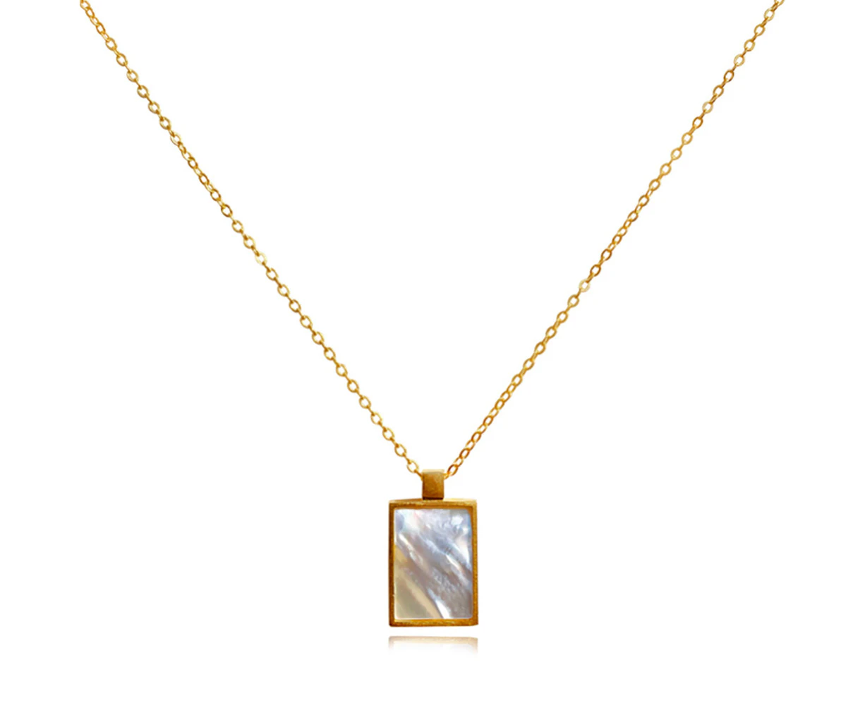 Culturesse Chantal Mother of Pearl 50cm Pendant Necklace 18K Gold Plate Fashion