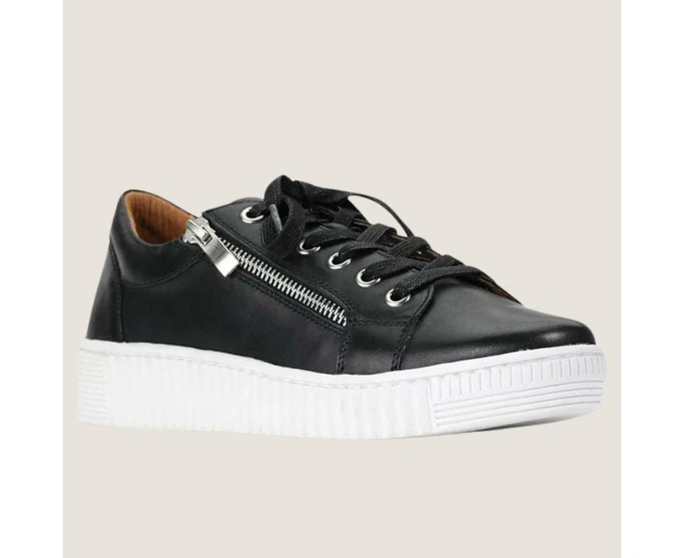 EOS Joyce Sneaker