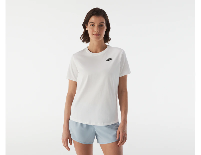 Nike Sportswear Women's Club Essentials Tee / T-Shirt / Tshirt - White