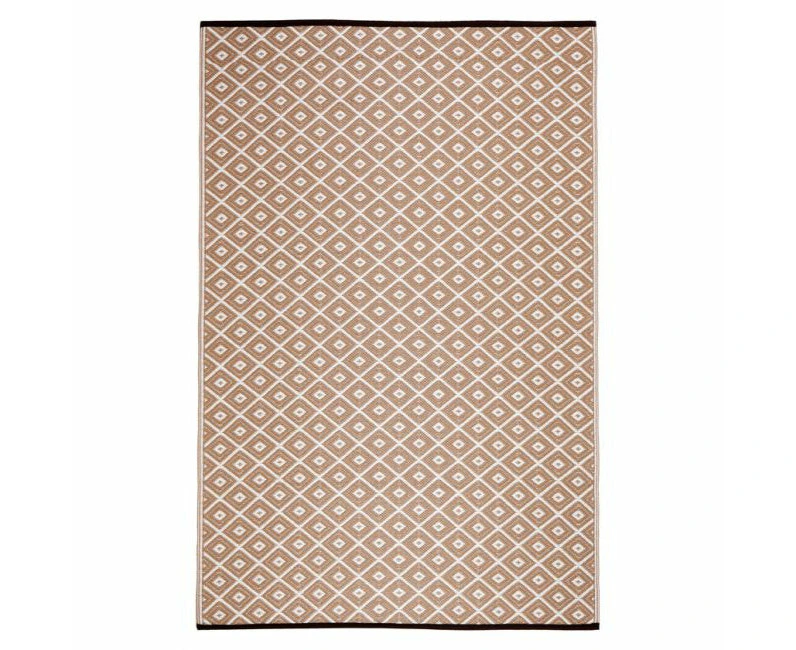 Kimberley Beige And White Diamond Recycled Plastic Outdoor Rug