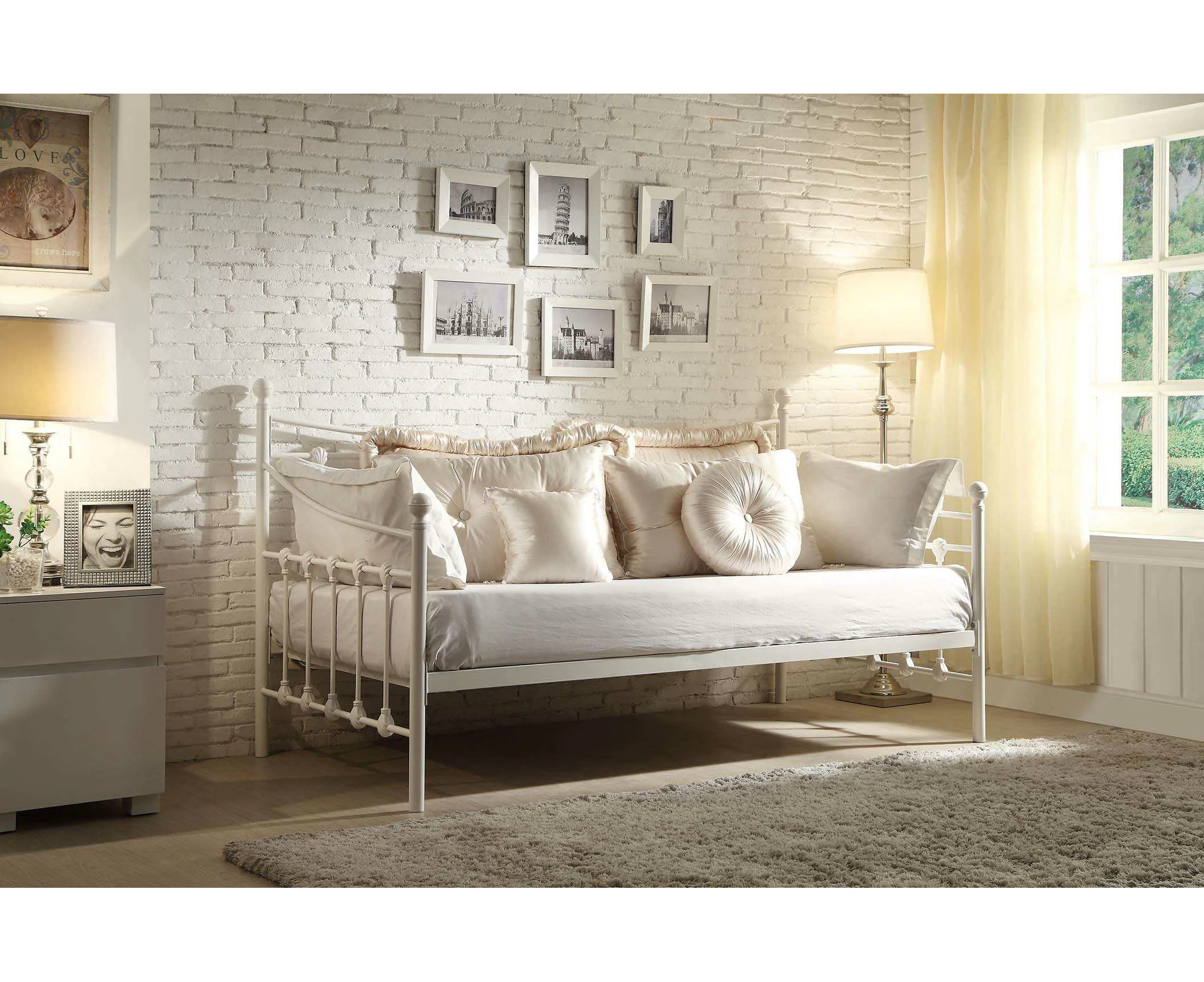 BW Avon Single Size Day Bed