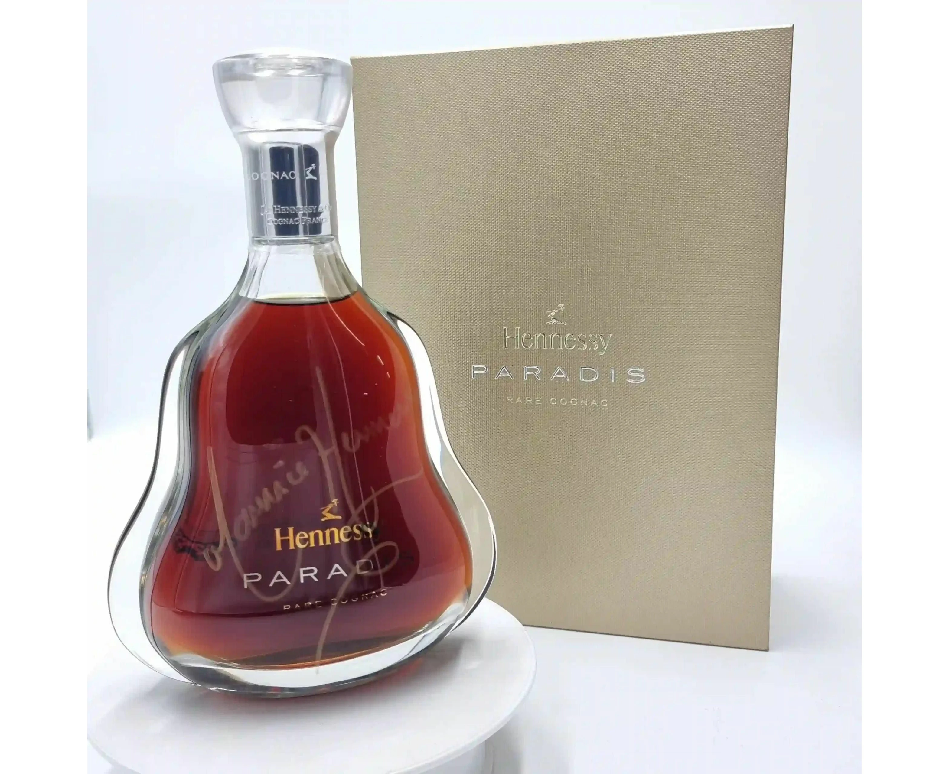 Hennessy Paradis Cognac Gift Box Bottle 700ml Signed by Maurice Hennessy