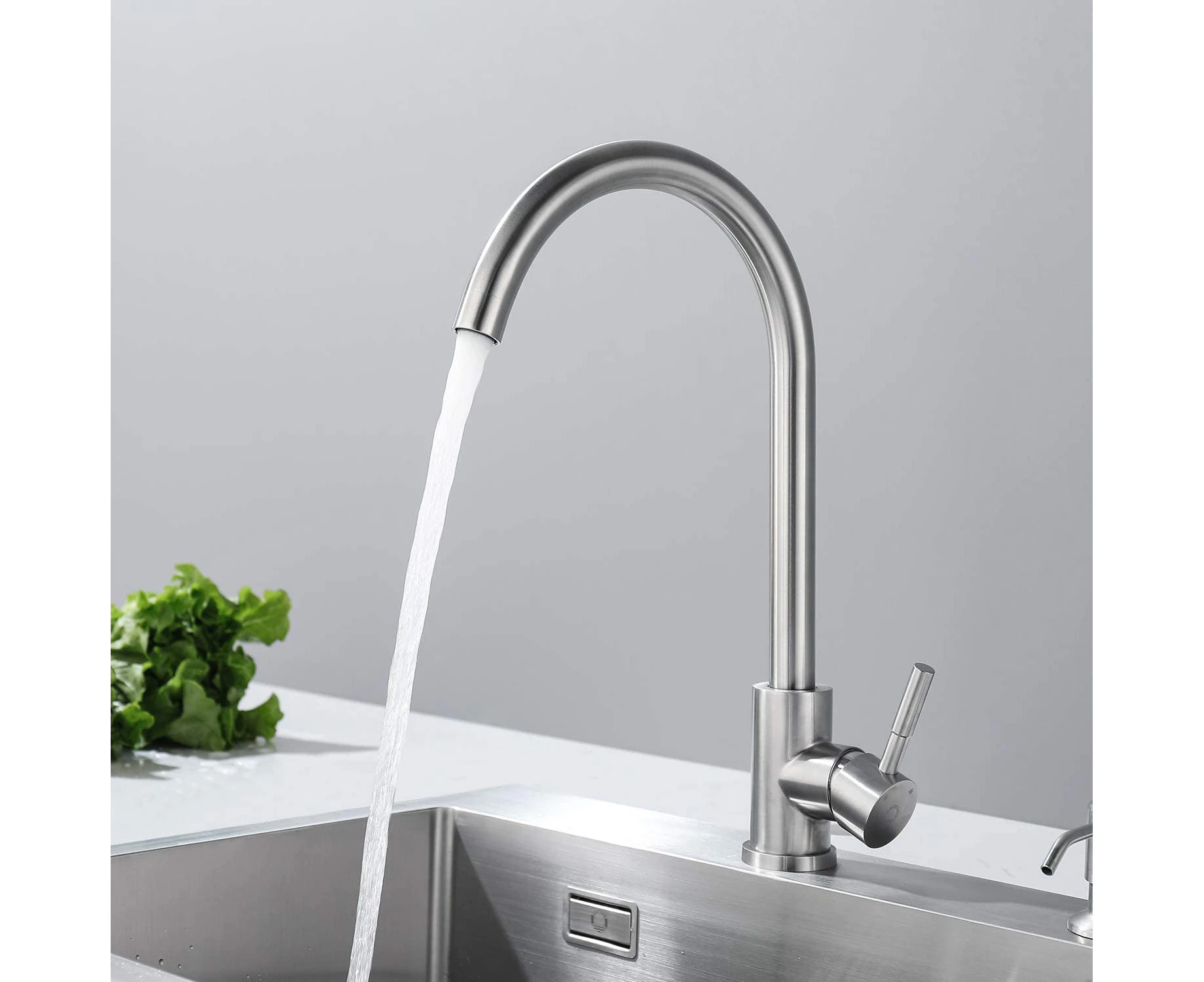 Made of solid stainless steel with a 360 ° swivel spout | High pressure single lever mixer tap | Faucet