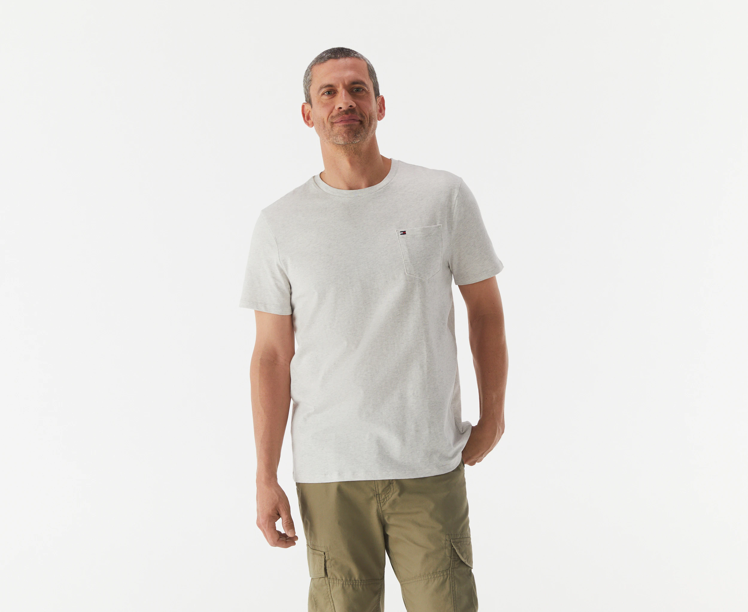 Tommy Hilfiger Men's Short Sleeve Crewneck Pocket Tee / T-Shirt / Tshirt - Light Grey Heather