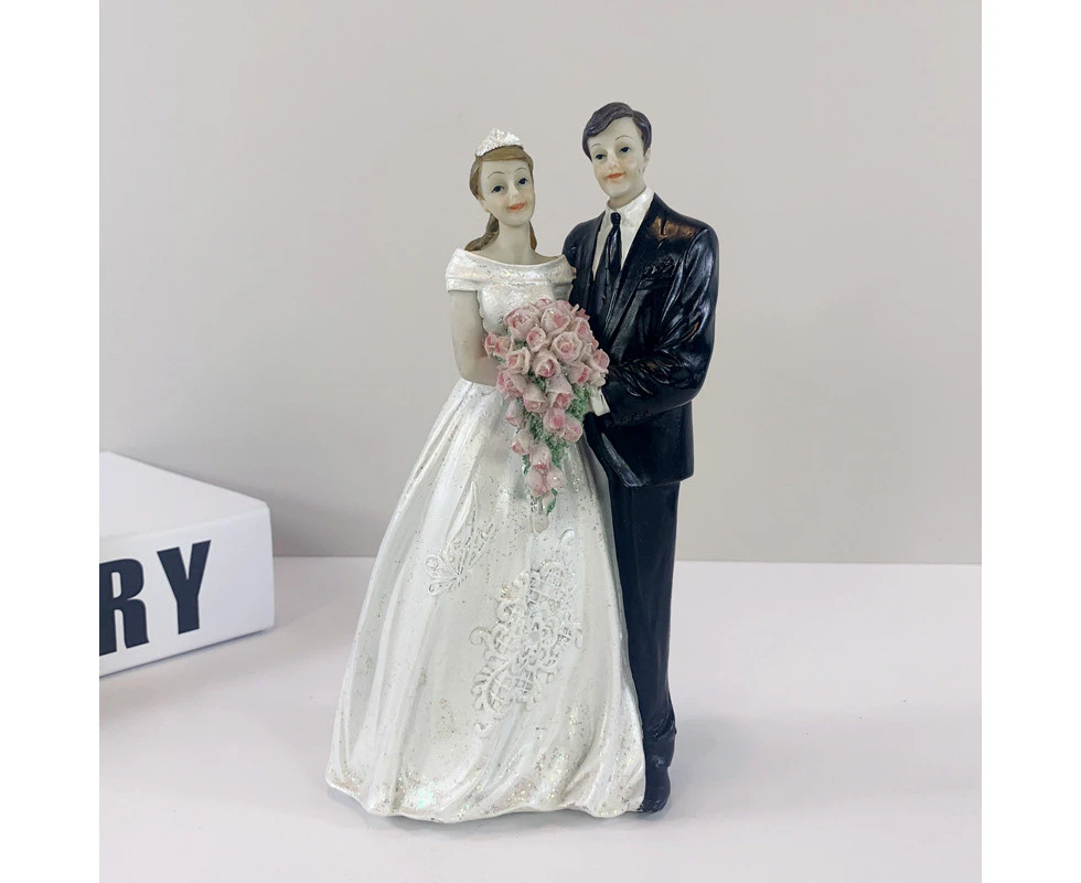 Wedding Cake Figurine Bride and Groom Wedding Decoration Party Table Toppers Cake Decoration Cake Decorations Wedding Party Accessories