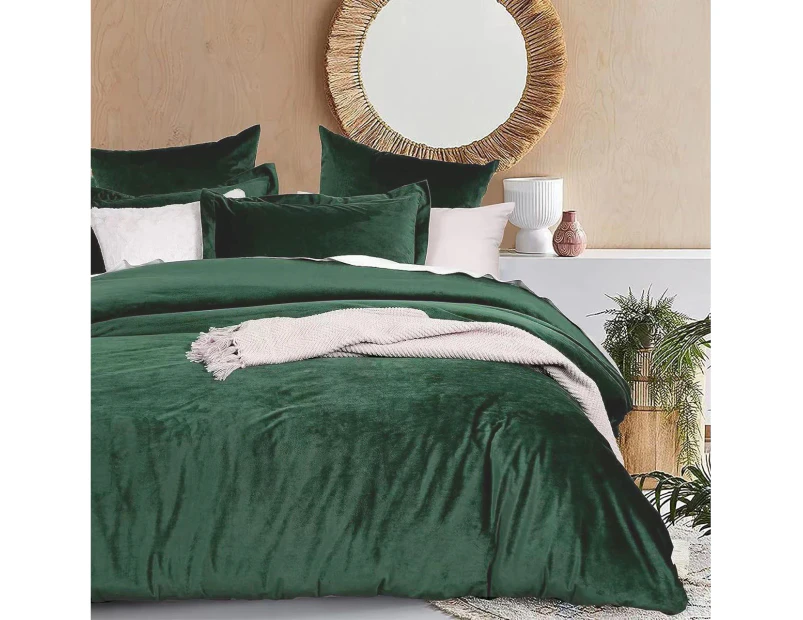 RAGA Green Velvet Quilt Cover Set, Super Soft, Machine Washable and Durable, 3 Pieces Doona Cover Set (Emerald Green Velvet)