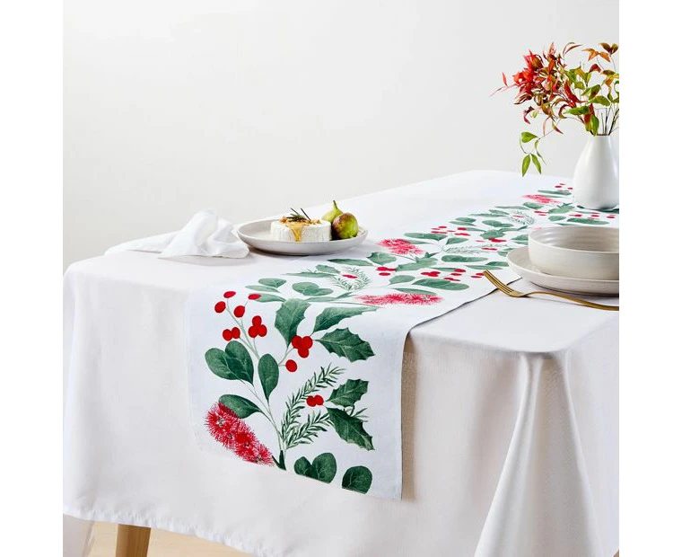 Traditional Foliage Table Runner - Anko