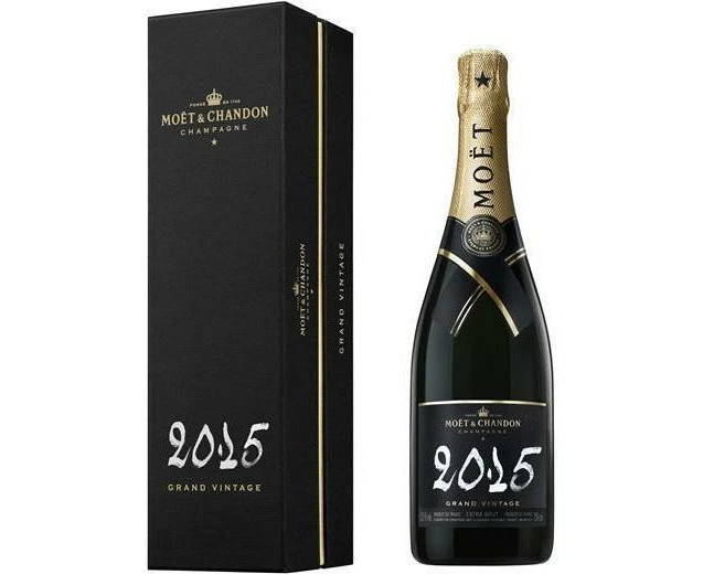 Moet Chandon Vintage Champagne Gift Box 750ml - 2015