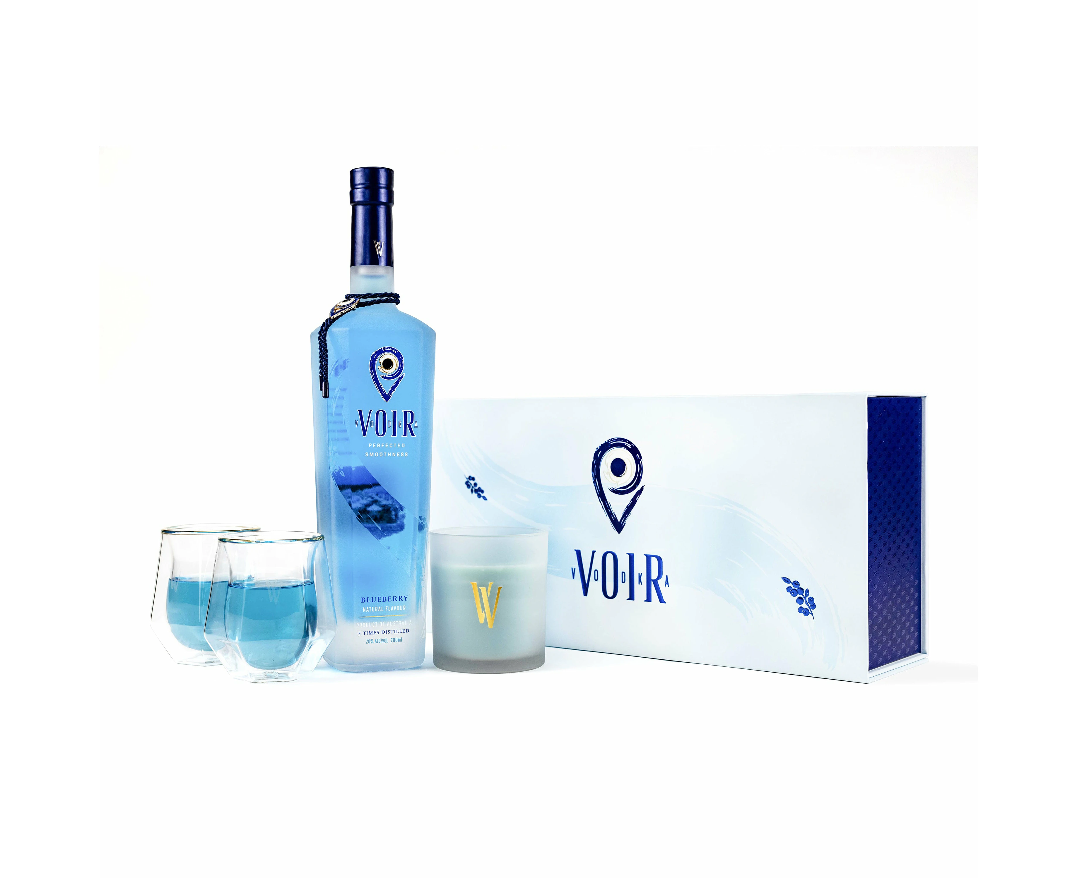 Grande - 700ml Voir Vodka, 1 Candle and 2 Glasses