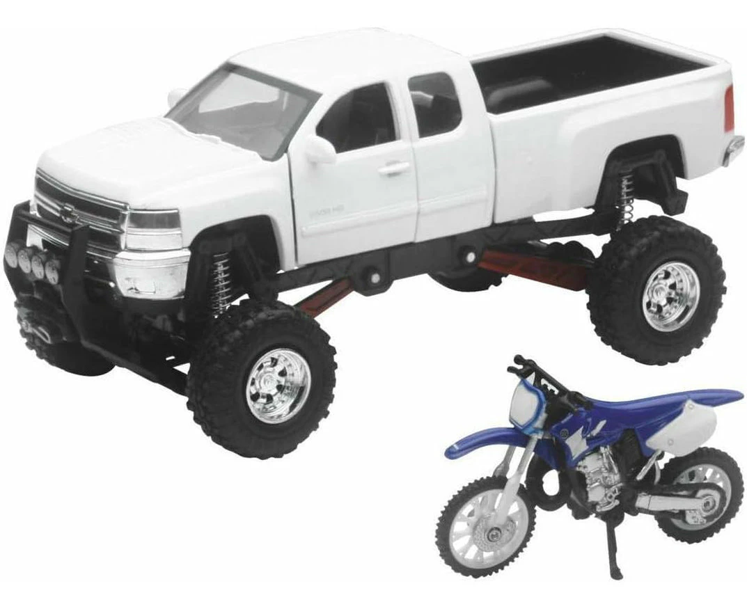 New Ray Toys 1:32 Scale Truck and Dirt Bike Set Die-Cast Replica White Chevy with YZ125 SS-54416