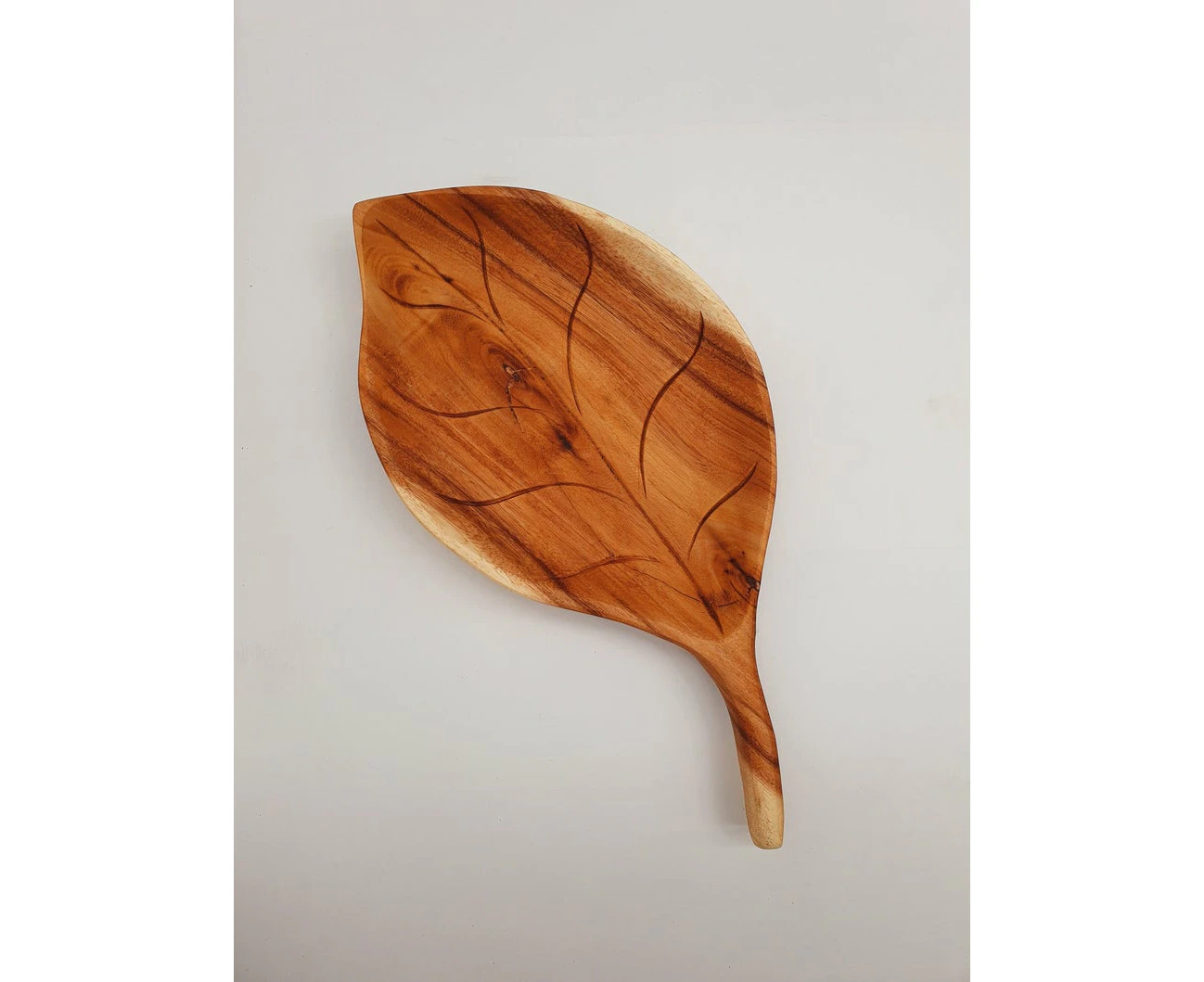 Scallop Leaf Serving Platter / Home Decor / Table Display / Hand Carved Wooden Tray / Wood Serving Platter / Unique Hand Crafted Wood Pieces