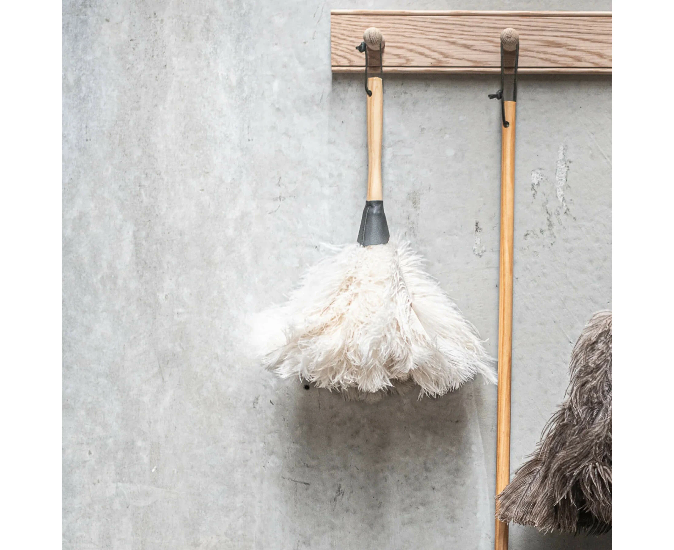 Heaven In Earth Feather Duster - Heaven In Earth - Creamy White