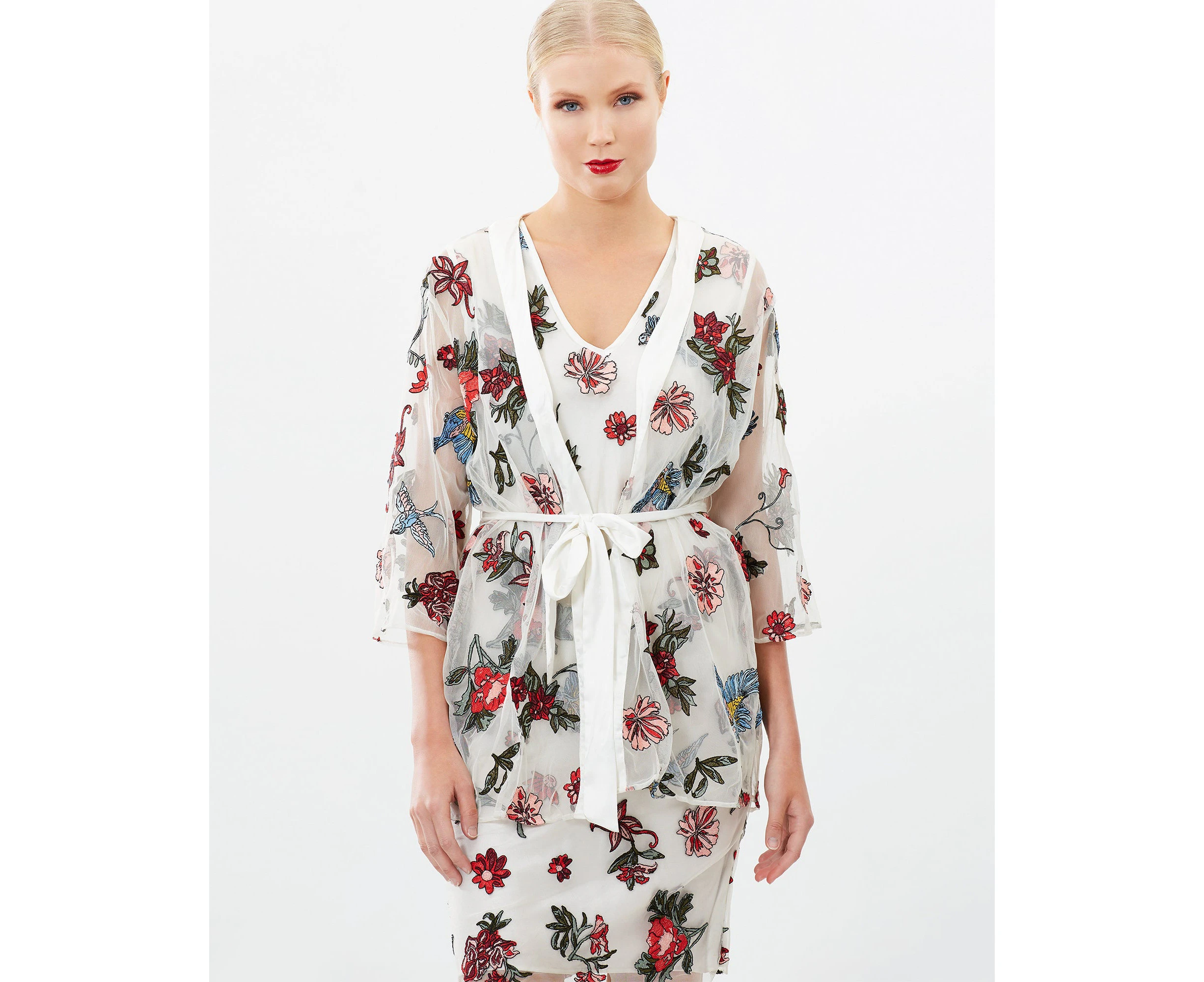 Siyona Embroidered Floral Kimono Jacket - WHITE