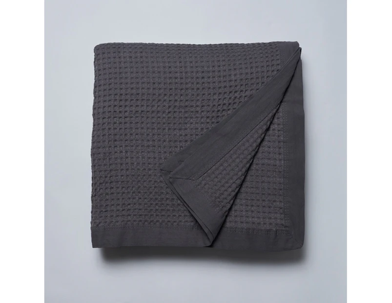 Logan & Mason Cotton Waffle Blanket Charcoal