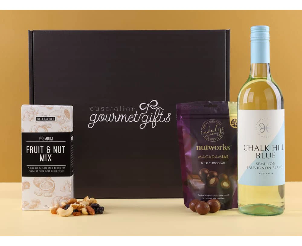 Sauv Blanc & Chocolate Nuts Hamper