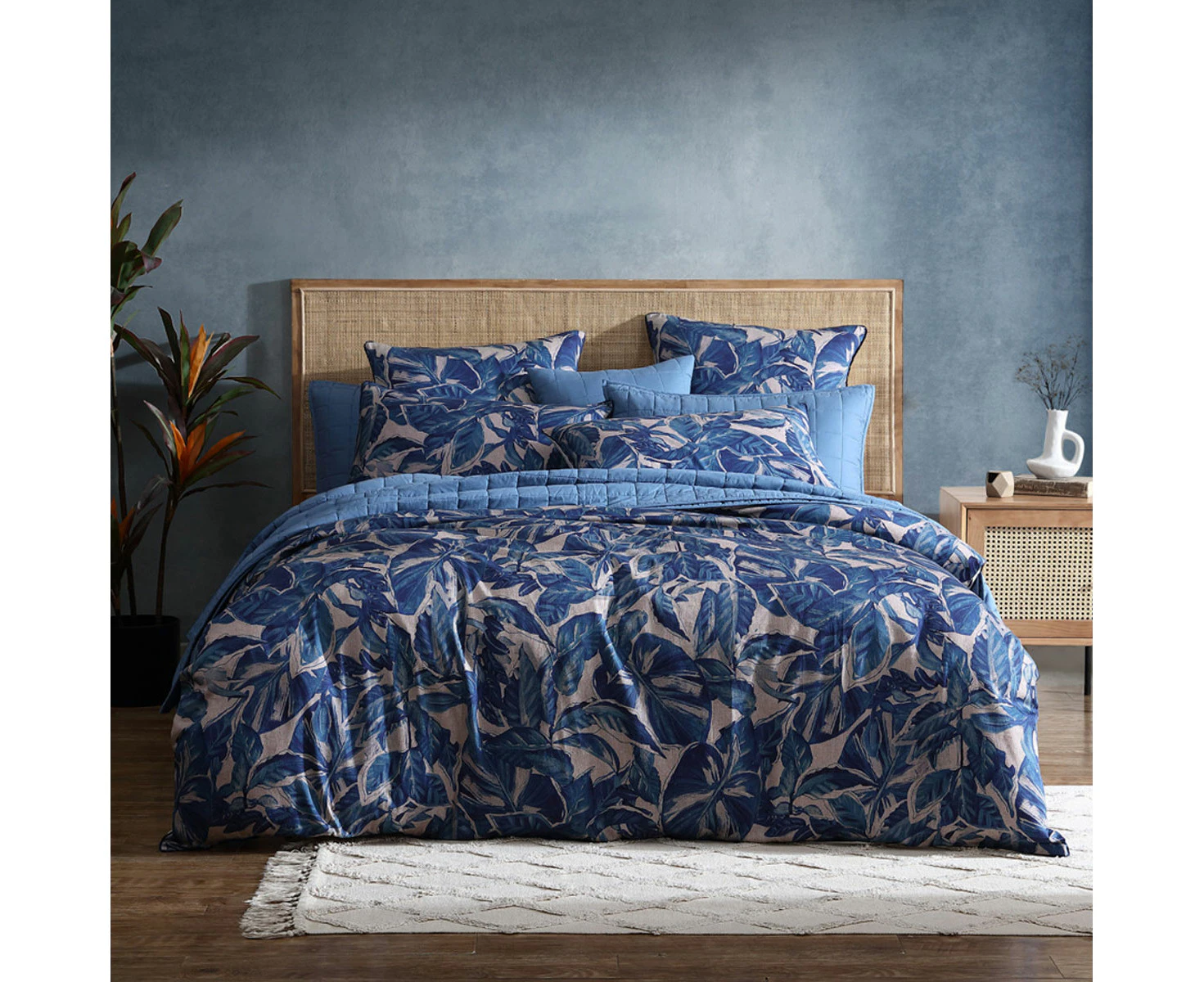 Logan & Mason  Elio Quilt Cover Set - Blue - King