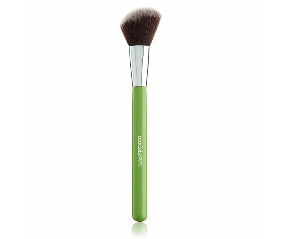 Model's Own Face Angled Powder Brush P2