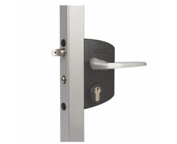 Locinox Industrial Swing Gate Lock U2 for Flat Bar Adjustable 10-30mm in Black -Lever Handle