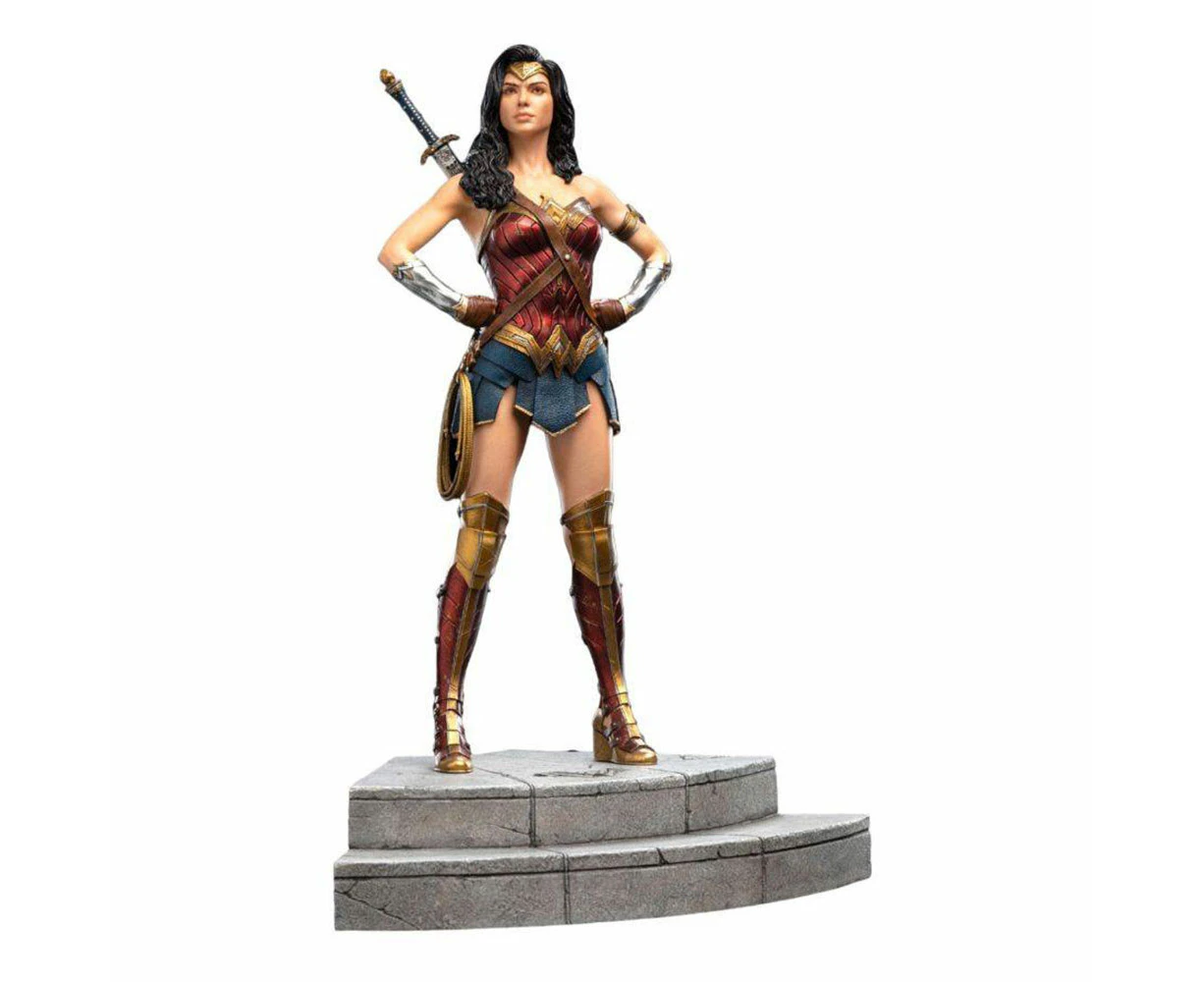 Justice League 2017 Wonder Woman Statue