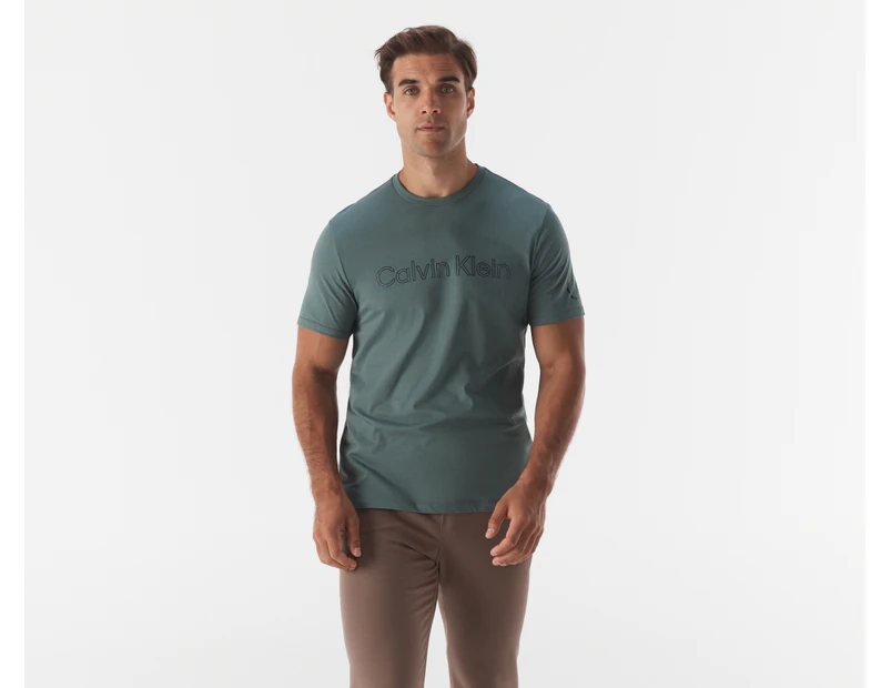 Calvin Klein Men's Travelling Logo Crewneck Tee / T-Shirt / Tshirt - Dark Forest