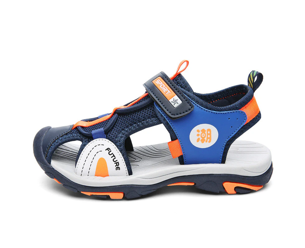 Boys sandals summer 2024 new boys medium and large children soft bottom closed toe children sports beach shoes trend