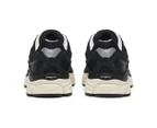 Saucony Unisex Progrid Omni 9 Sneakers - Black/Cream