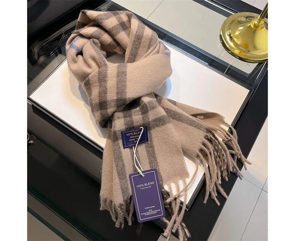 Elegant British style plaid scarf, autumn and winter warm and comfortable, suitable for leisure outing, travel and holiday gifts