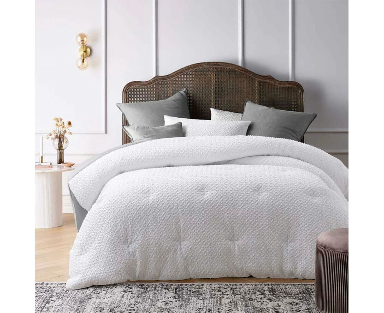 Accessorize Dotty Clip White 3 Piece Jacquard Comforter Set King