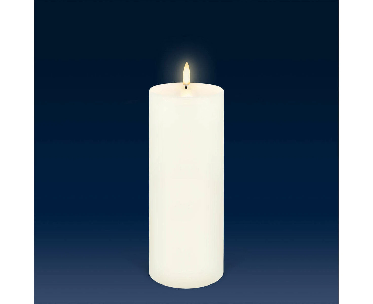 Uyuni Lighting Pillar Flameless Candle 7.8 x 20.3 cm - Classic Ivory IV-C78020