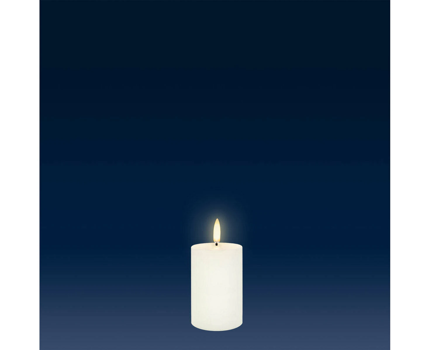 Uyuni Lighting Pillar Flameless Candle 5 x 7.5 cm - Classic Ivory IV0506