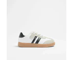 Target Girls Youth Retro Sneaker - Canterbury