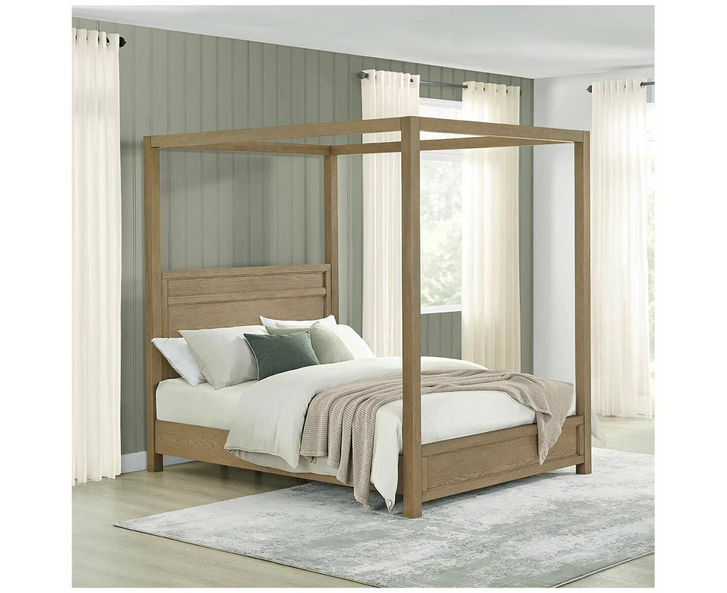 Universal Broadmoore Oaklynn Queen Canopy Bed