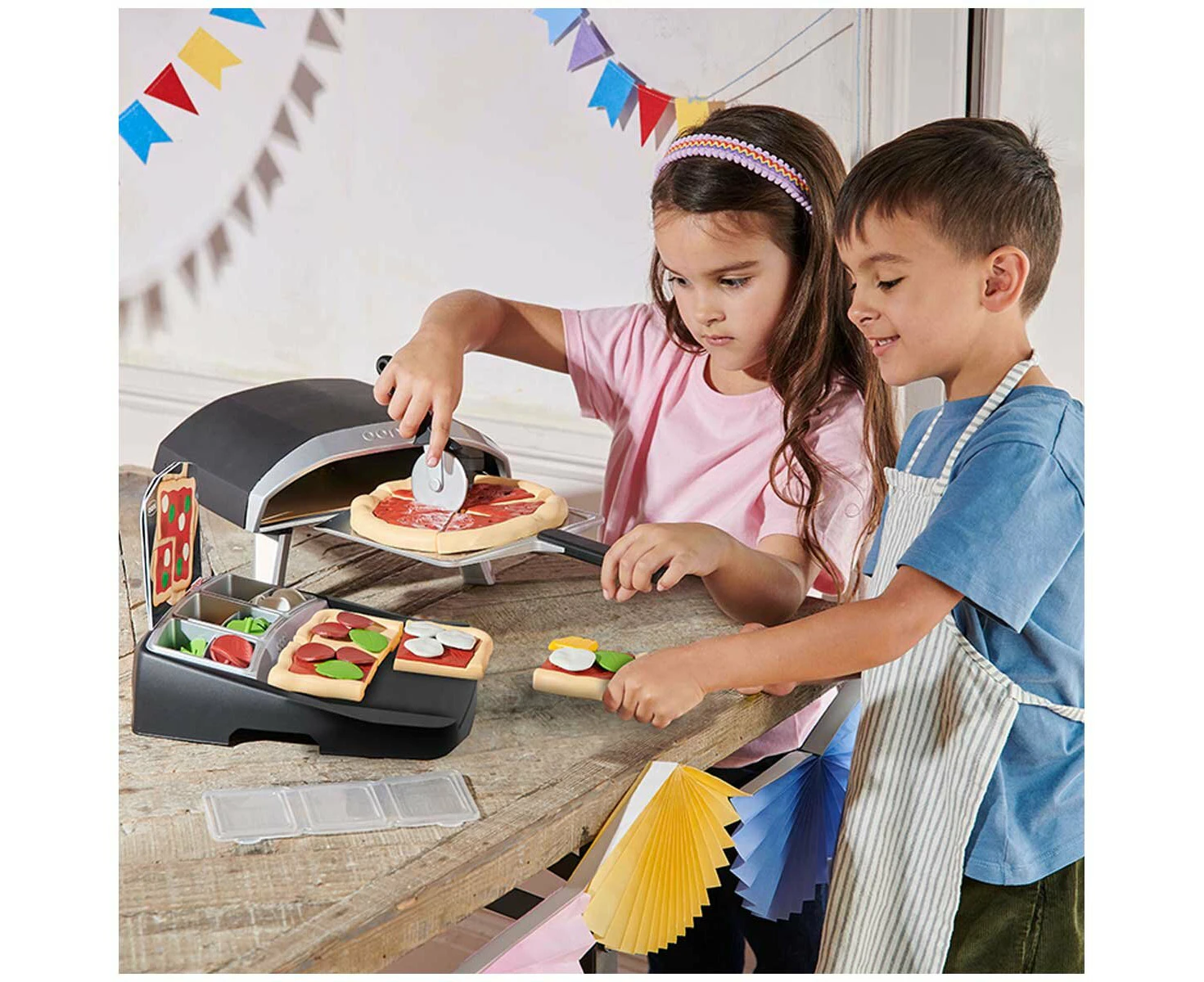 Casdon Ooni Toy Pizza Oven And Topping Station