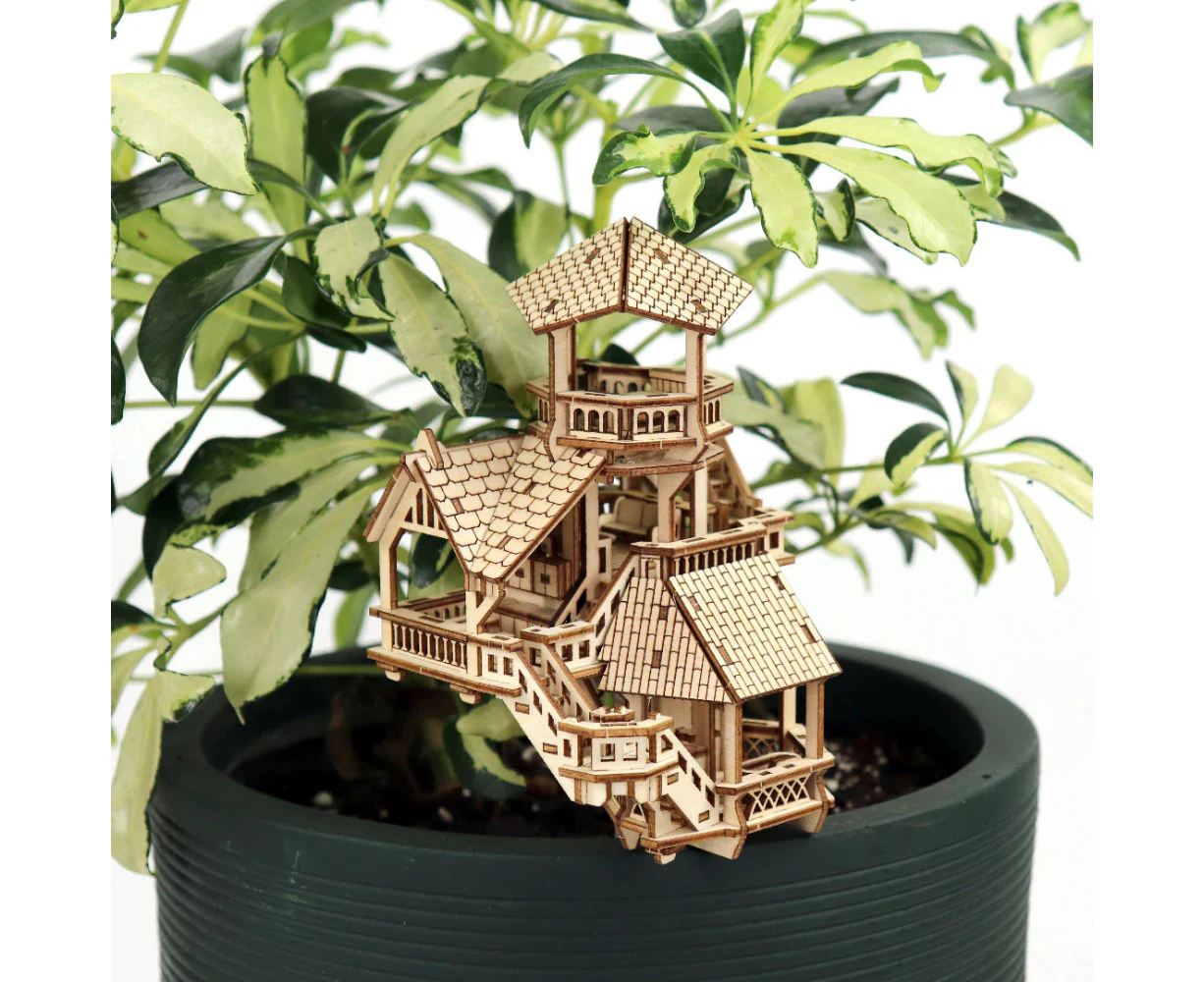 TINY TREEHOUSES DIY Model Kit - Forest Cottage